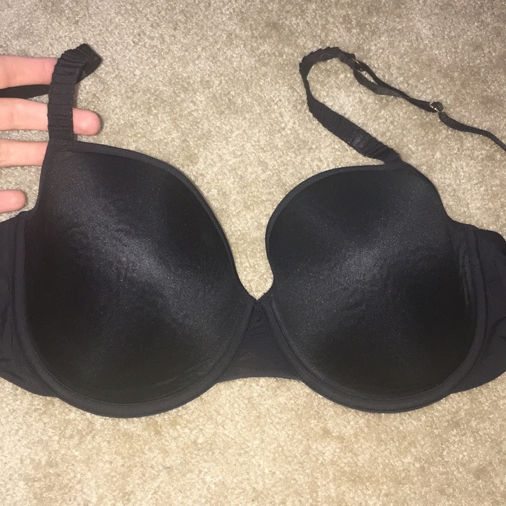 T-Shirt Black Bra size 38C
